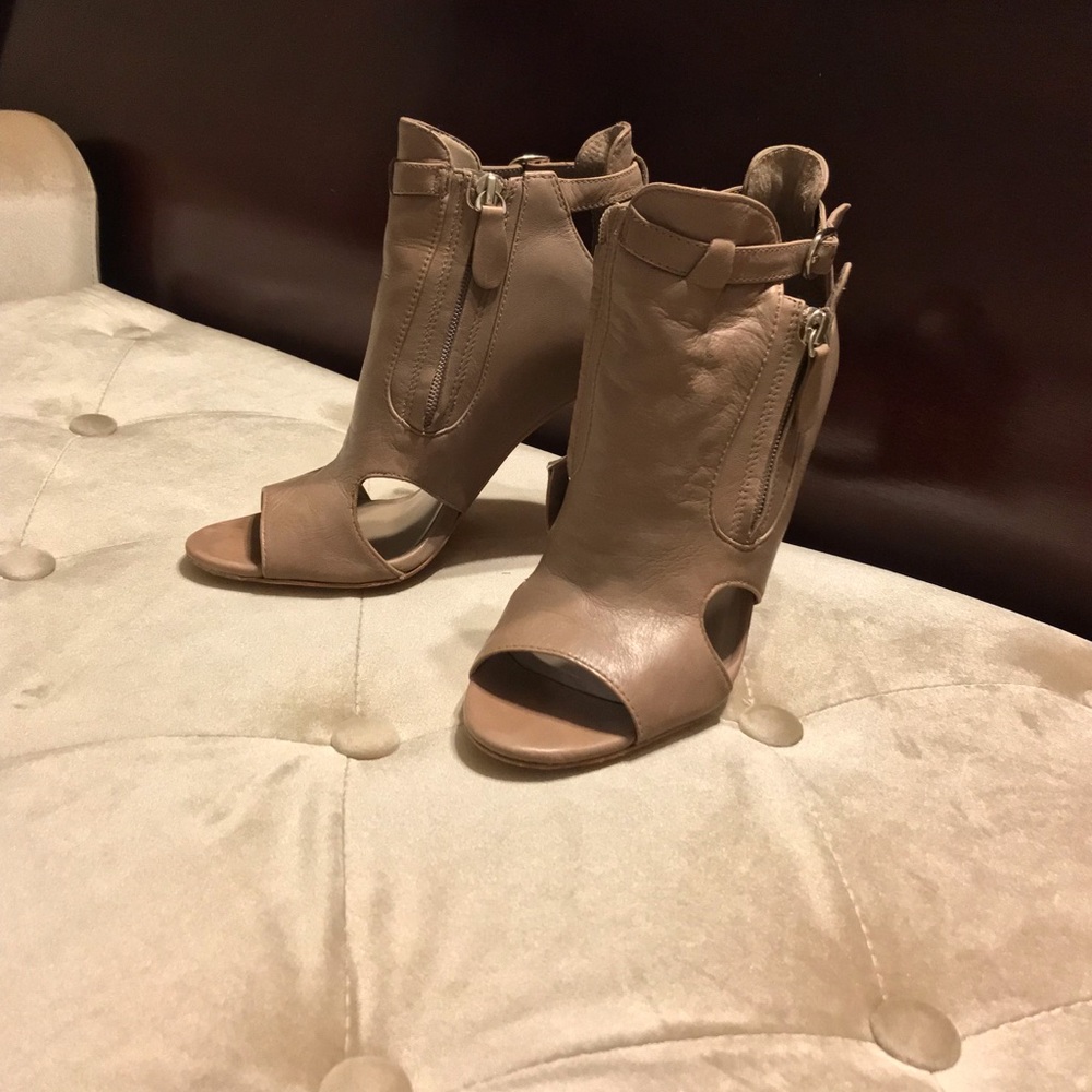 Steve Madden Open-Toe booties